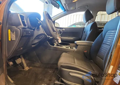 2018 Kia Sportage Lx z USA, uszkodzony, nr VIN KNDPMCAC6J7342378